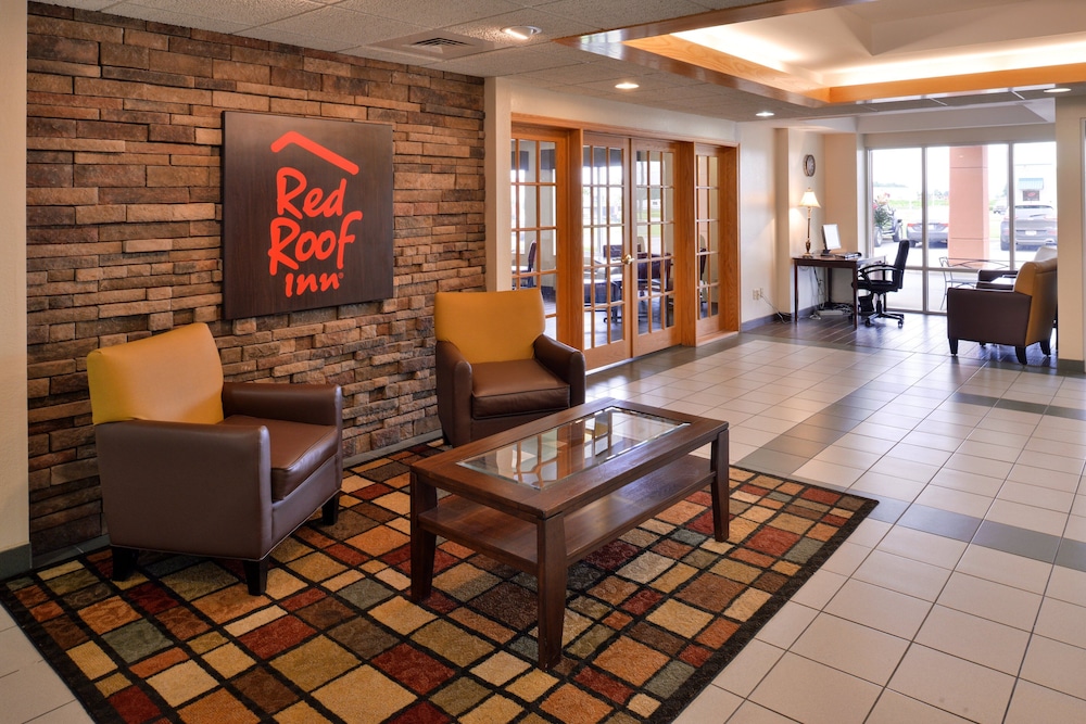 Red Roof Inn Clyde - photo 2