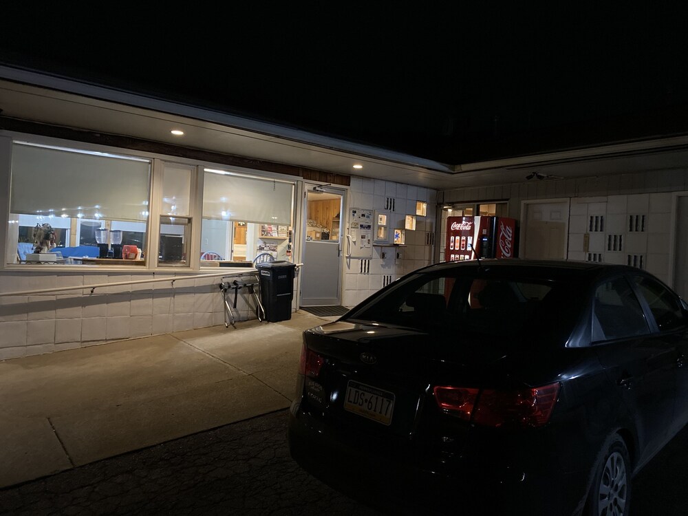 Troy Motel - photo 20