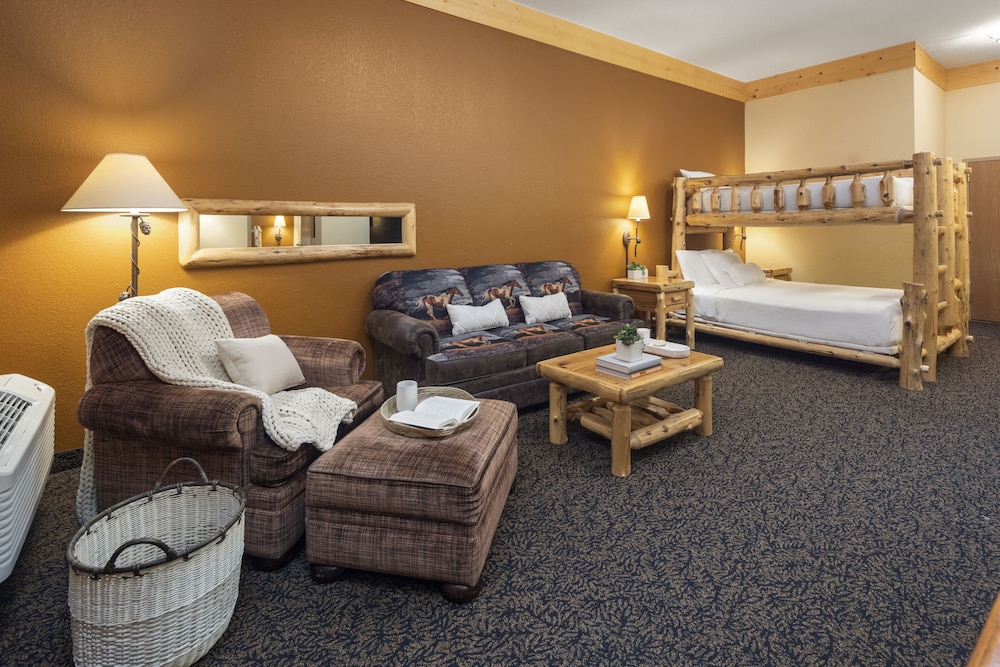 Grand Lodge Waterpark Resort - photo 12