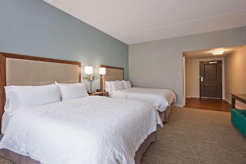 Hampton Inn & Suites North Huntingdon Irwin - photo 63