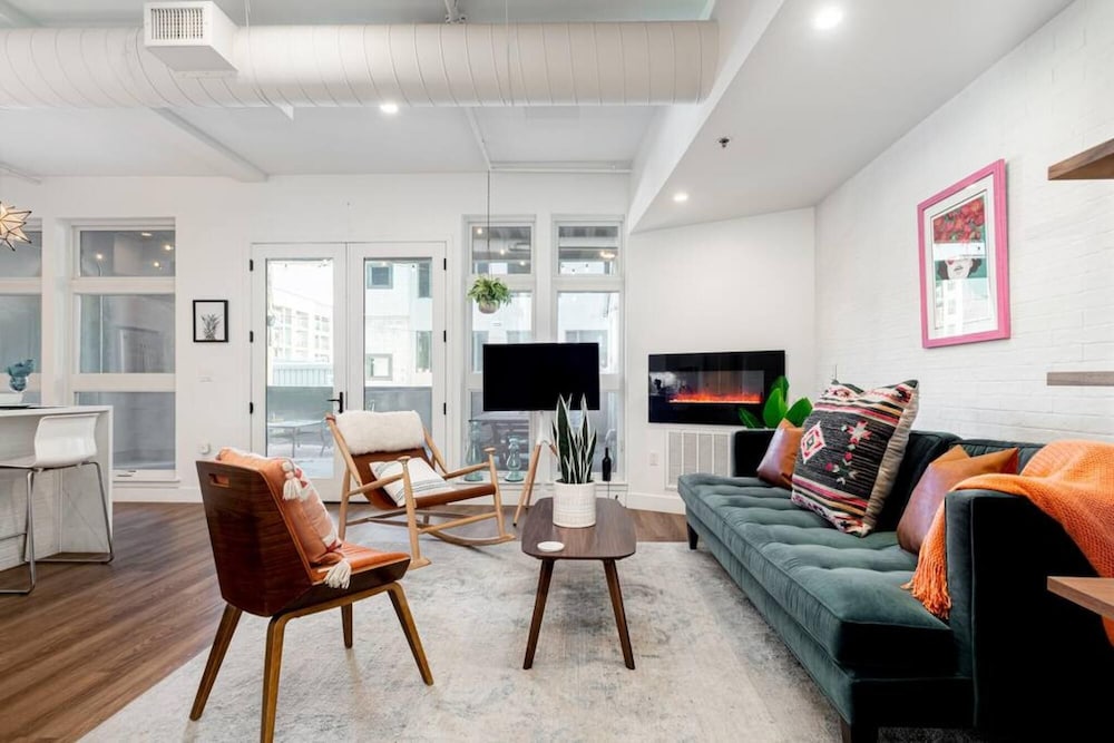 Rino Art Lofts Bright Boho Loft w Private Patio Denver - photo 7