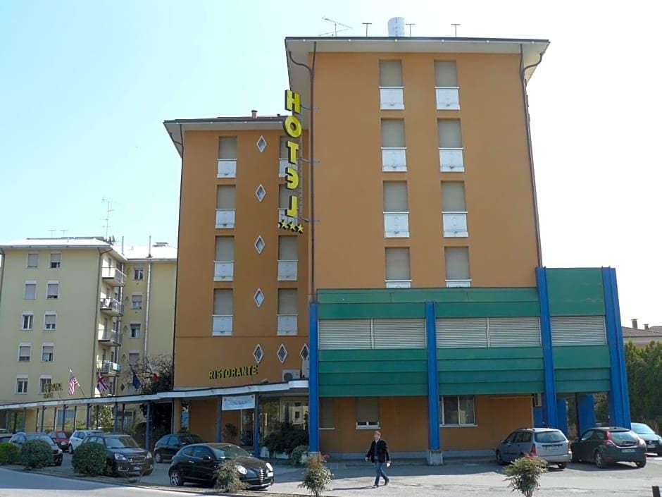 Confidence Hotel Europa — Cento — photo 3