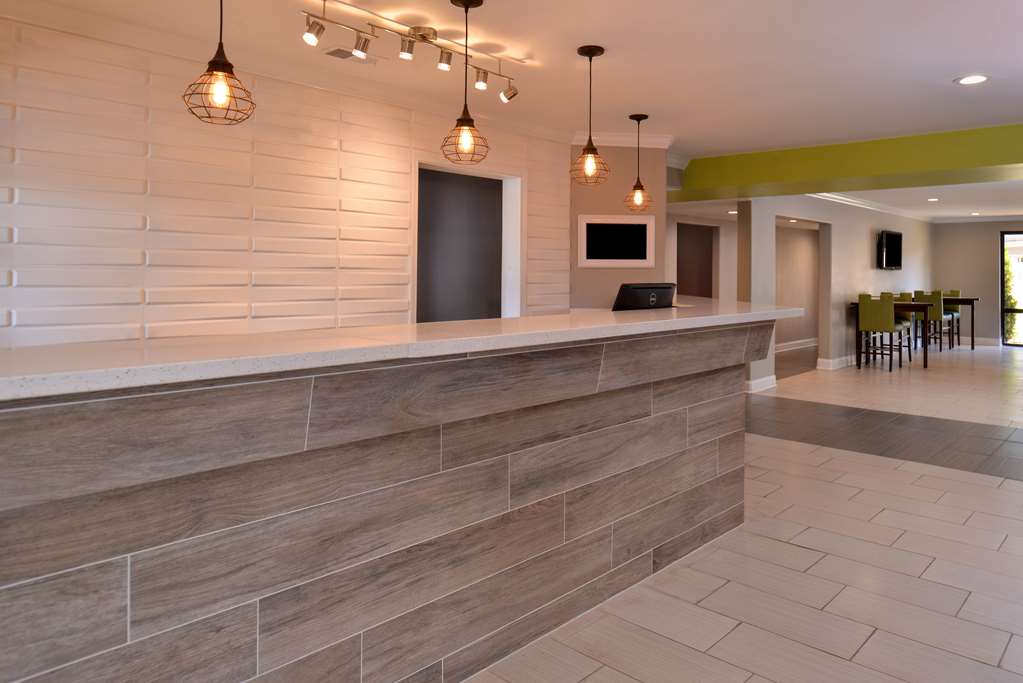 Americas Best Value Inn Memphis Airport - photo 4