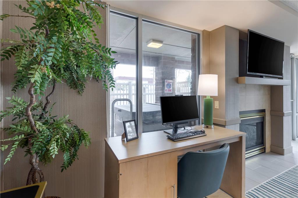 Comfort Inn and Suites Boulder - photo 49