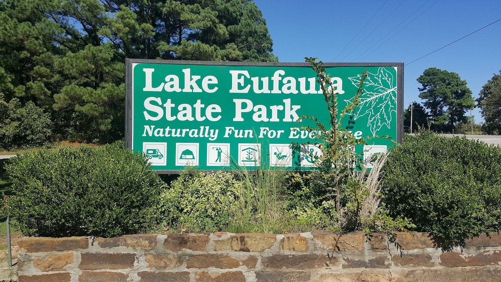 Lake Eufaula Inn - photo 26