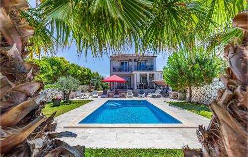Four Bedroom Holiday Home In Volme — 4-Star Luxury Hotel in Medulin, Croatia