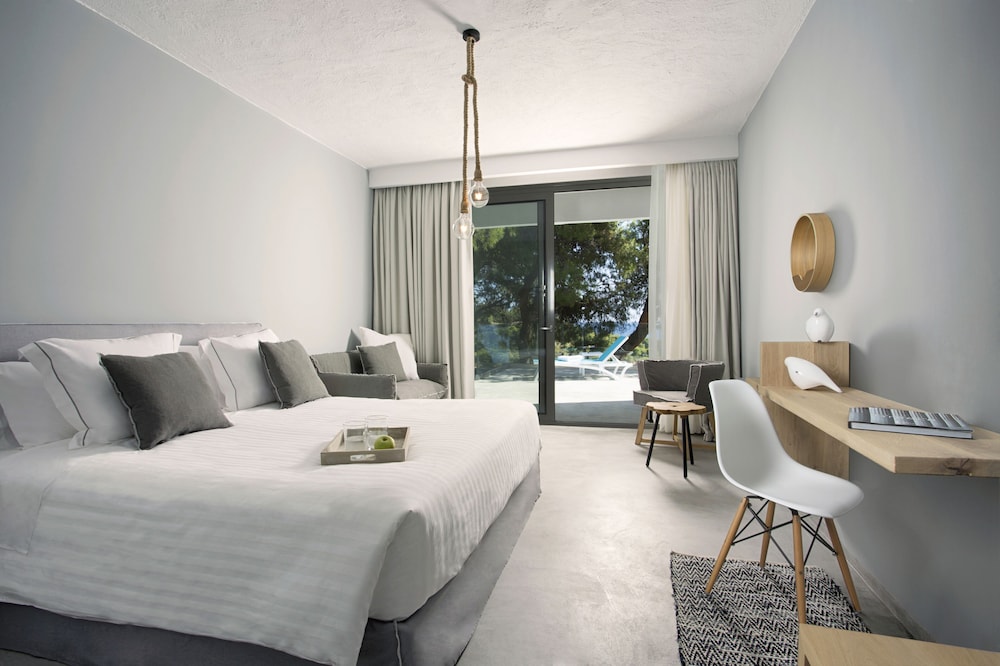 Porto Carras Villa Kalyva Mare — 4-Star Luxury Hotel in Neos Marmaras, Greece