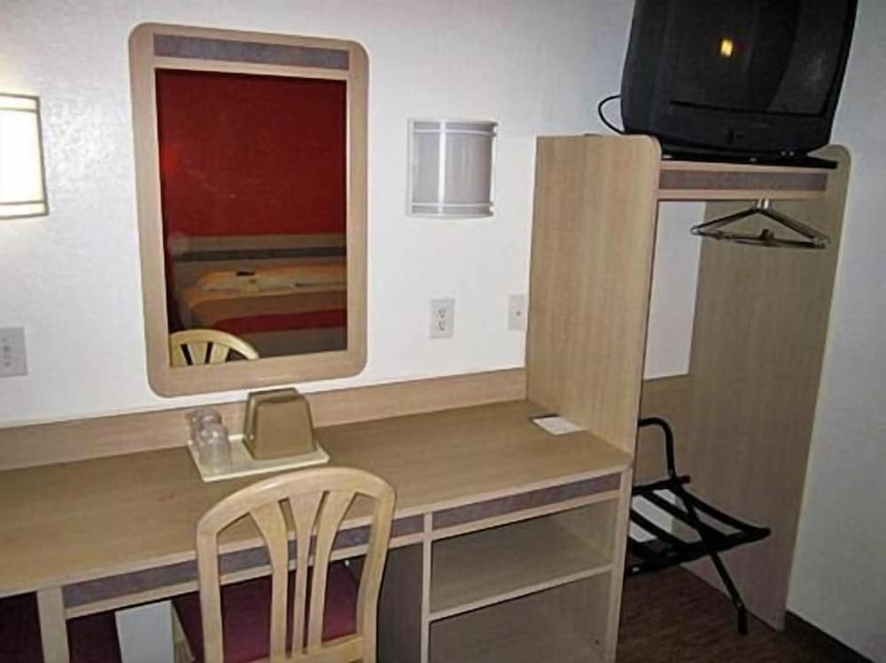 Motel 6 McKinney TX North - photo 12