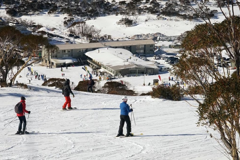 Smiggins Hotel — hotel in Kosciuszko National Park