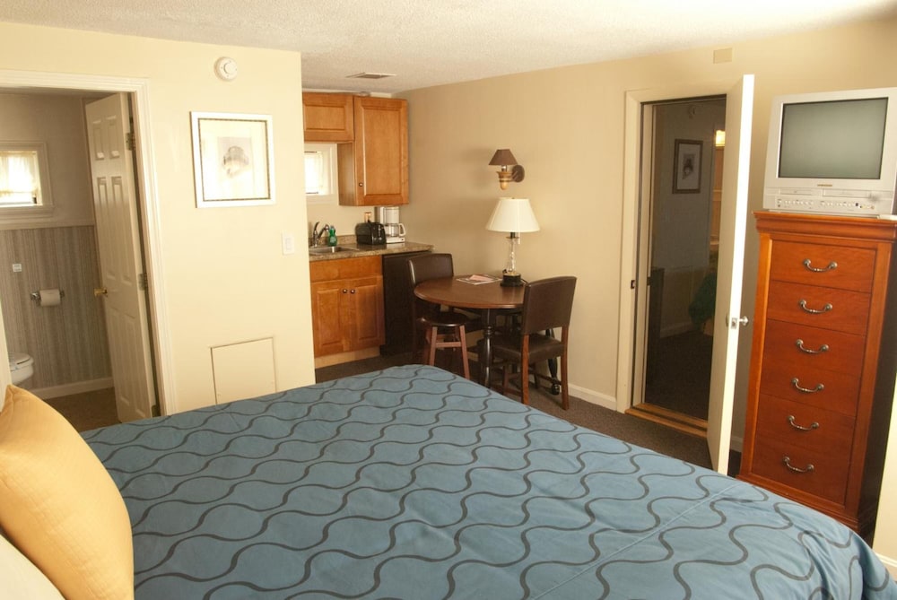 Sands by the Sea Motel - photo 24