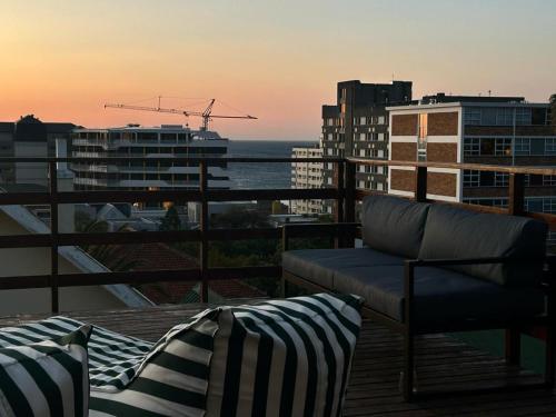 Sea Point Open Large & Romantic 1 Bed Apt