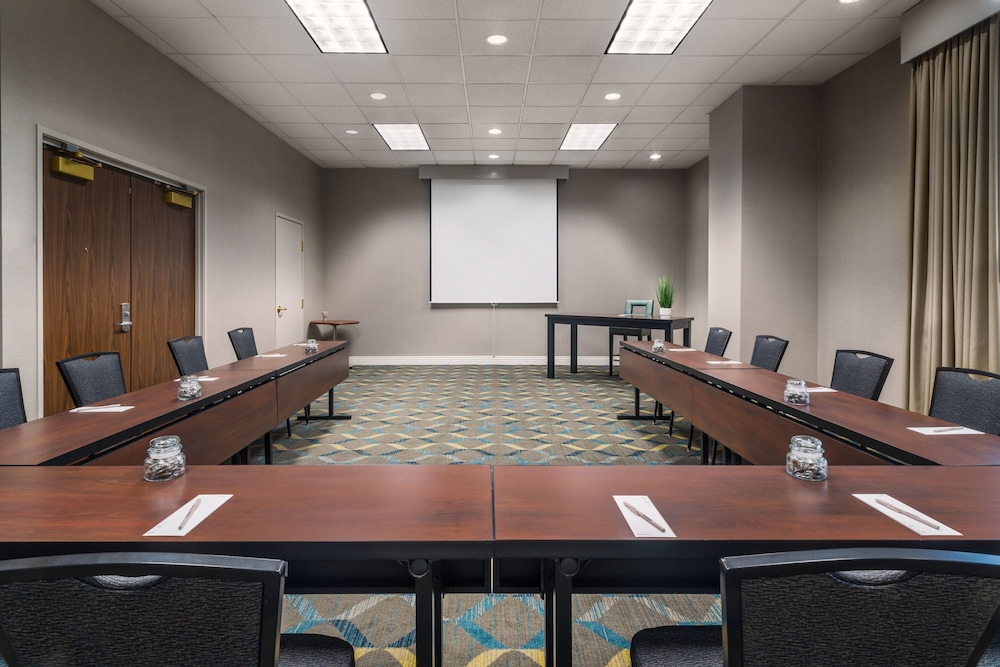 Residence Inn by Marriott Las Vegas Hughes Center - photo 33