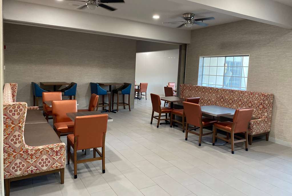 La Quinta Inn & Suites by Wyndham Safford Copper Valley - photo 20