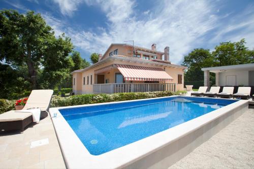 Villa Rosa — 4-Star Luxury Hotel in Labin, Croatia
