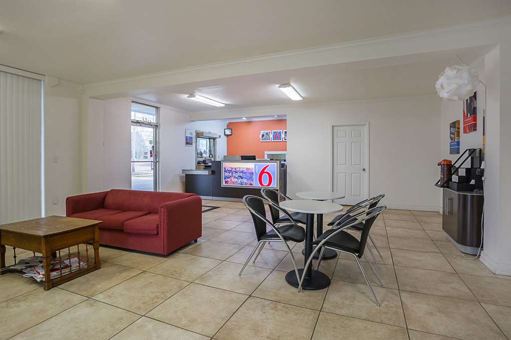 Motel 6 Brinkley AR - photo 17