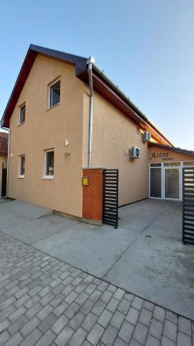 Astra — hotel in Becej