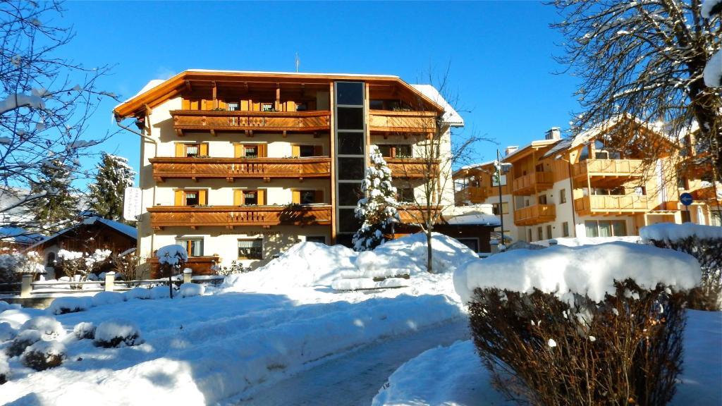Apartments San Vigilio — 4-Star Luxury Hotel in San Vigilio, Italy
