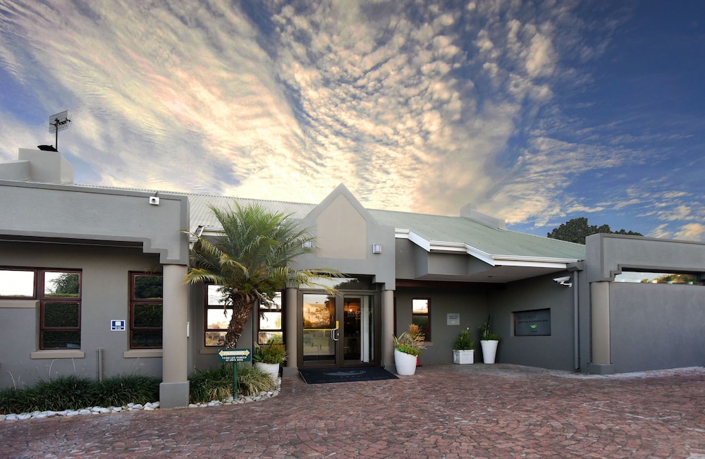 Feathers Boutique Hotel — 4-Star Luxury Hotel in Cape Town, South Africa