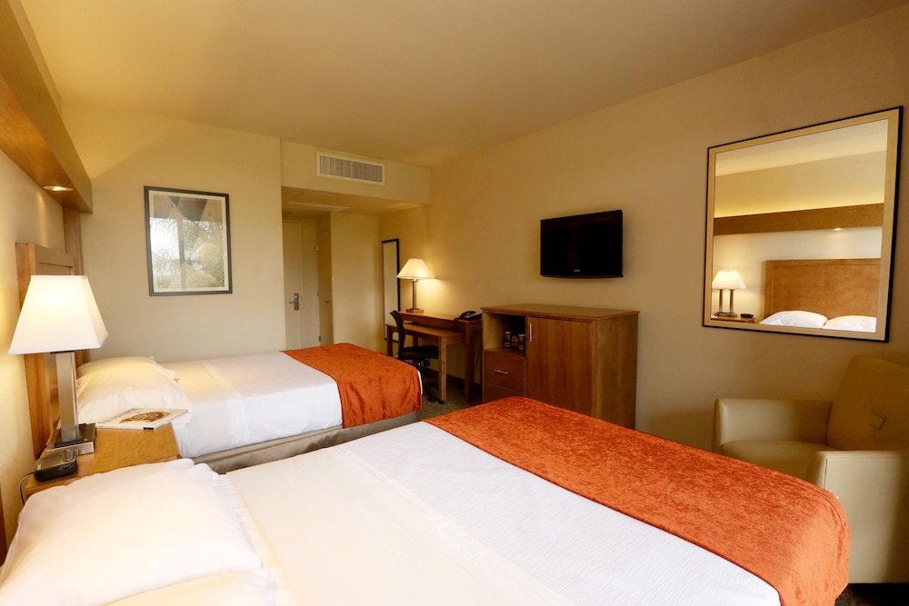 Kellogg West Conference Center and Hotel - photo 7