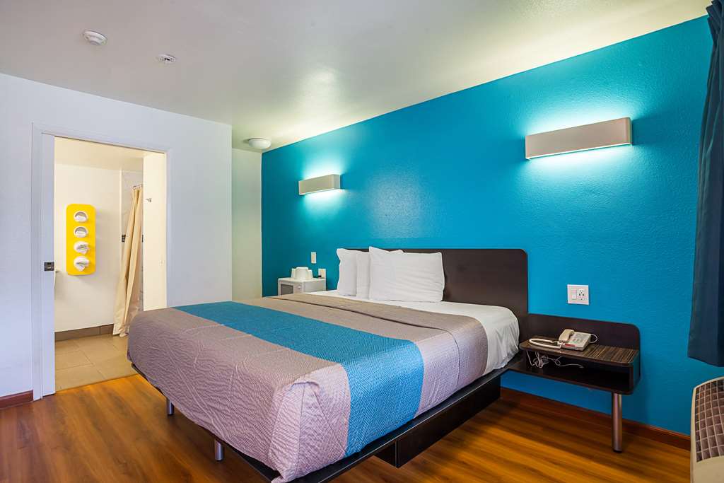 Motel 6 Ventura CA Downtown - photo 11