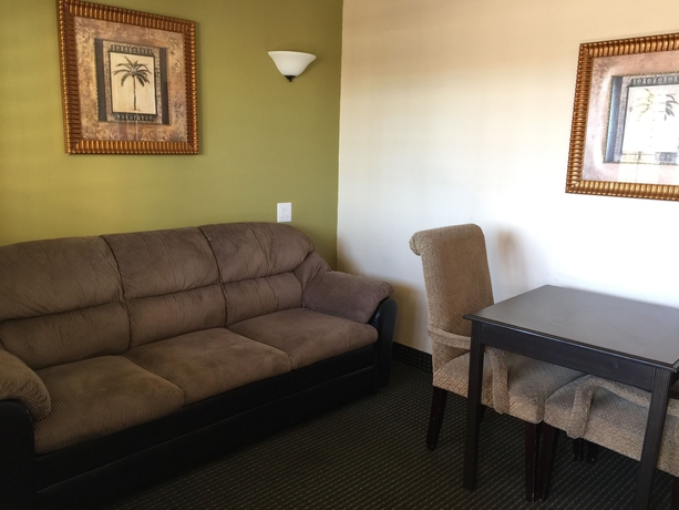 Travelodge by Wyndham Chatsworth - photo 10