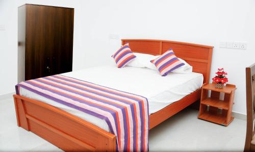 Blue Sky Villa Rooms Ahangama Luxury Private Rooms with AC Free Wi Fi Outdoor Dining Area & Relax Space Perfect for Couples Solo Travelers & Tropical Holiday Stays Modern Comfort in the Heart of Ahangama Steps from the Beach — 4-Star Luxury Hotel in Weligama, Sri Lanka