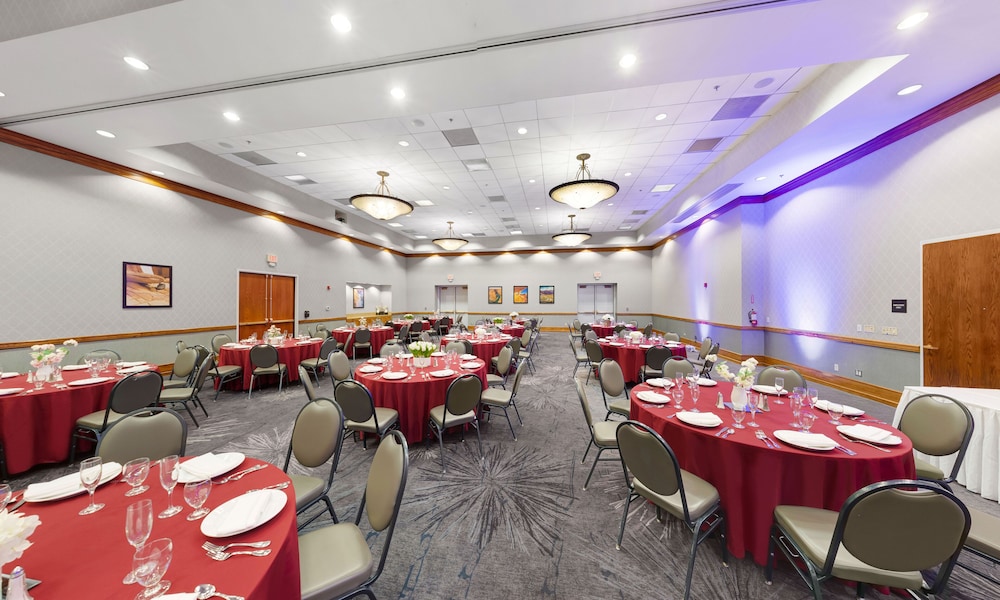 Hampton Inn Tropicana - photo 66