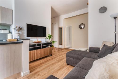 4 Pax Wi Fi Milano Lorenteggio — 4-Star Luxury Hotel in Milan, Italy