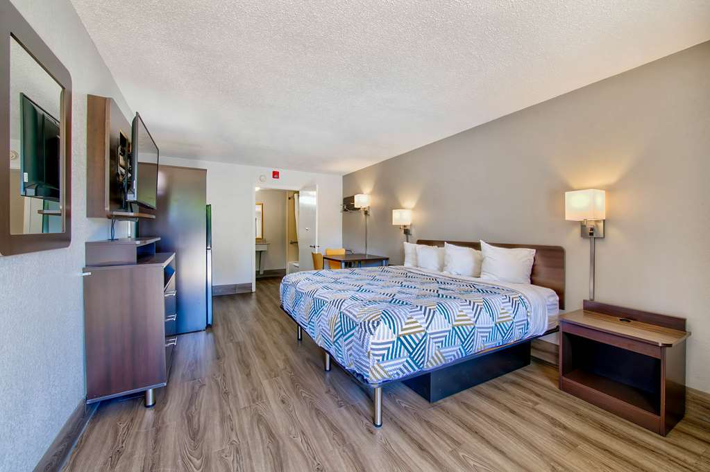 Motel6 Birmingham AL Medical Center - photo 7