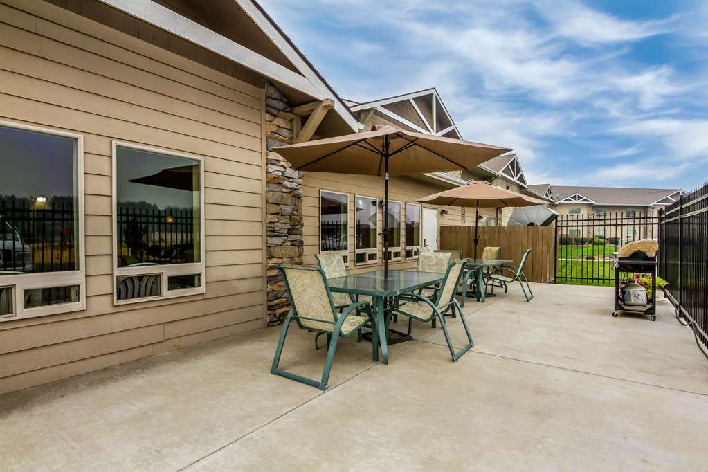 Quality Inn Selah North Park - photo 21