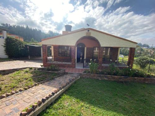 Cabañas Villa del Dorado — 4-Star Luxury Hotel in Paipa, Colombia
