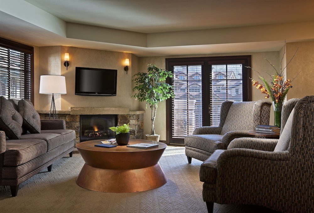 Madeline Hotel & Residences Auberge Collection - photo 15