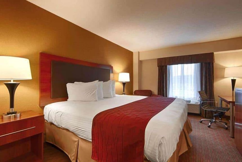 Days Inn by Wyndham Indiana PA Near IUP - photo 7