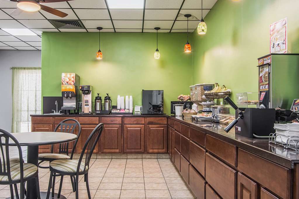 Econo Lodge Fort Payne - photo 27