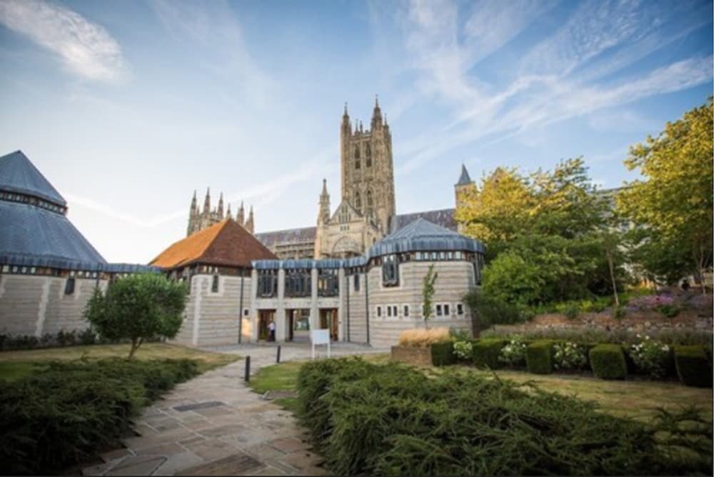 Canterbury Cathedral Lodge — 4-Star Luxury Hotel in Canterbury, United Kingdom