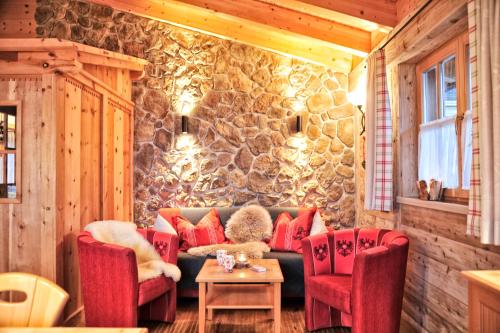 Luxury Chalets Wiesenruh — hotel in Bichlbach