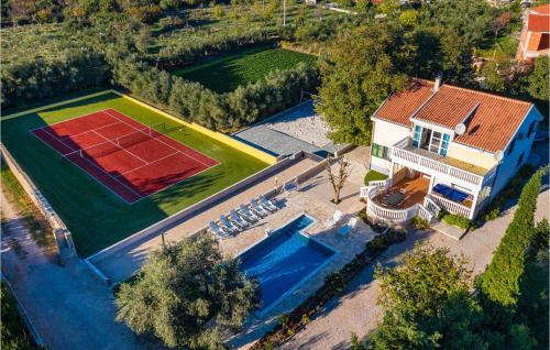 Beautiful Home In Polaca With Wifi — 4-Star Luxury Hotel in Polaca, Croatia