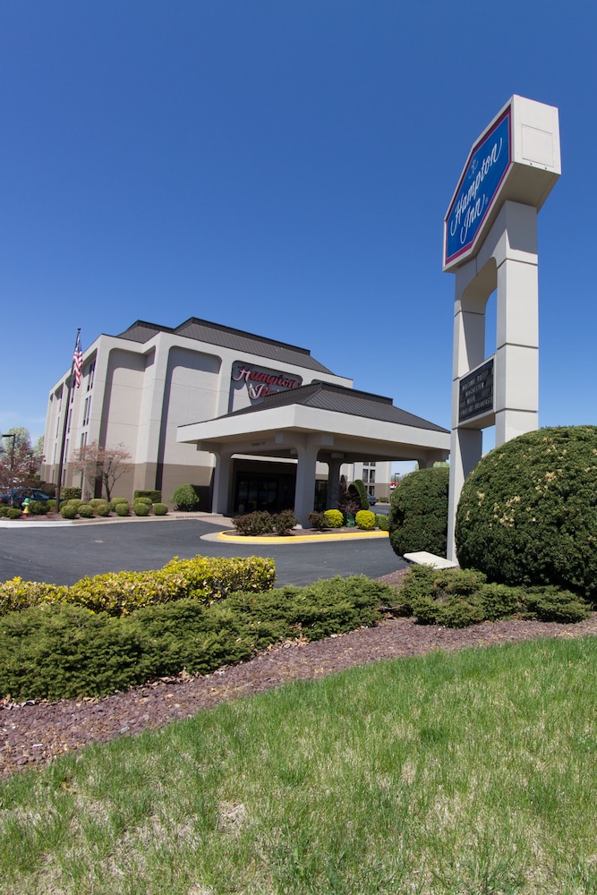 Hampton Inn Winchester University Mall Area - photo 35