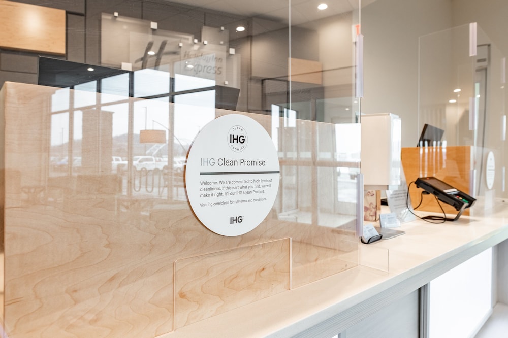 Holiday Inn Express & Suites Moundsville by IHG - photo 63