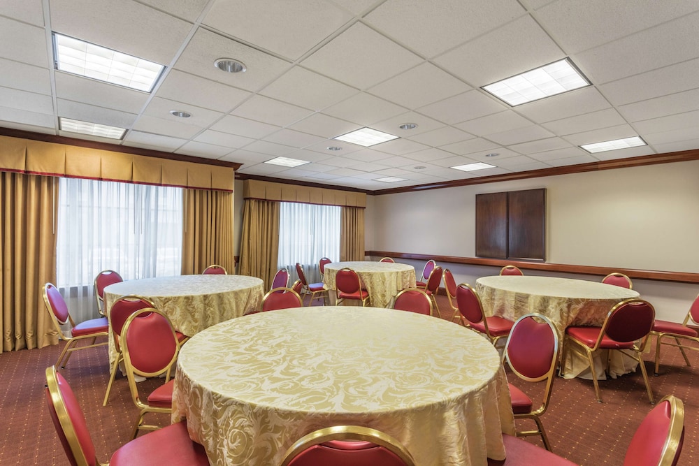 Homewood Suites by Hilton Newark Wilmington South Area - photo 35