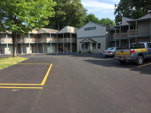Town House Inn - photo 7