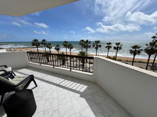 Adrimar Beachfront Sea View 2BR Apartment in a prime location — 4-Star Luxury Hotel in Quarteira, Portugal