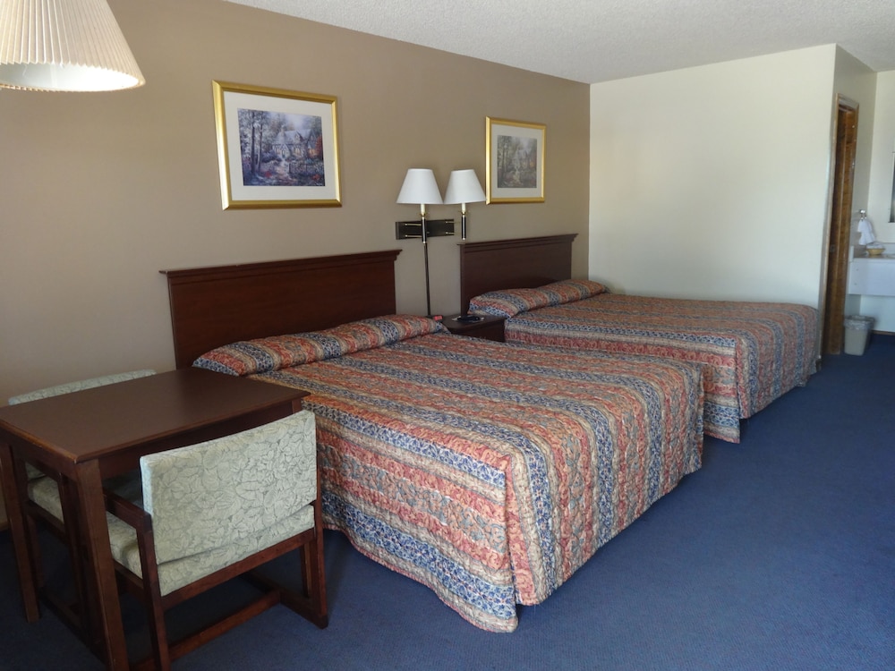 National 9 Inn Garden City - photo 2