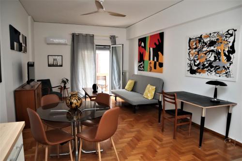 Cozy 2 Bedroom apt @Panormou Metro Erytros Stavros — 4-Star Luxury Hotel in Athens, Greece