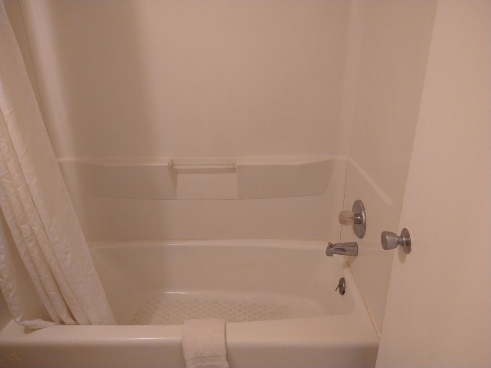 Grand View Plaza Inn & Suites - photo 82