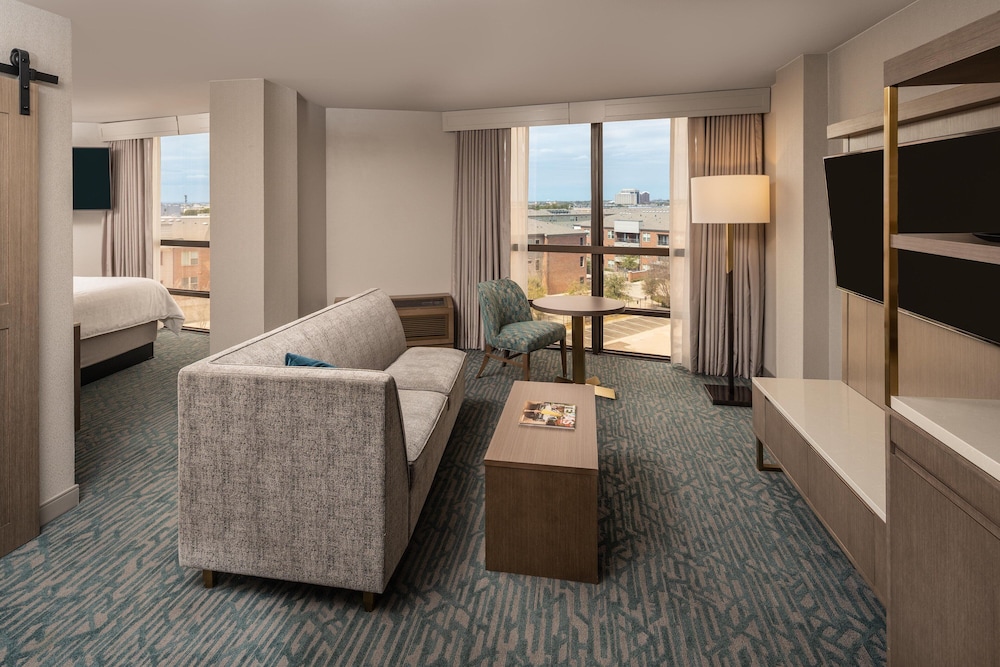Sheraton Dallas Hotel by the Galleria - photo 9