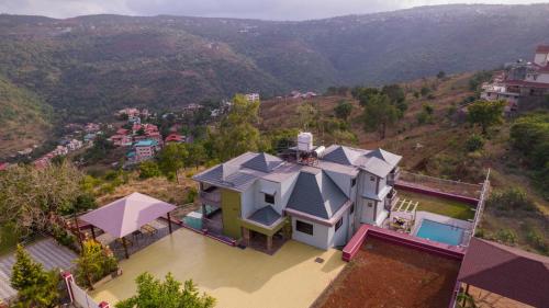 Magnum villa — 4-Star Luxury Hotel in Panchgani, India