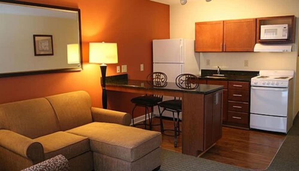 Affordable Suites Fayetteville - photo 16