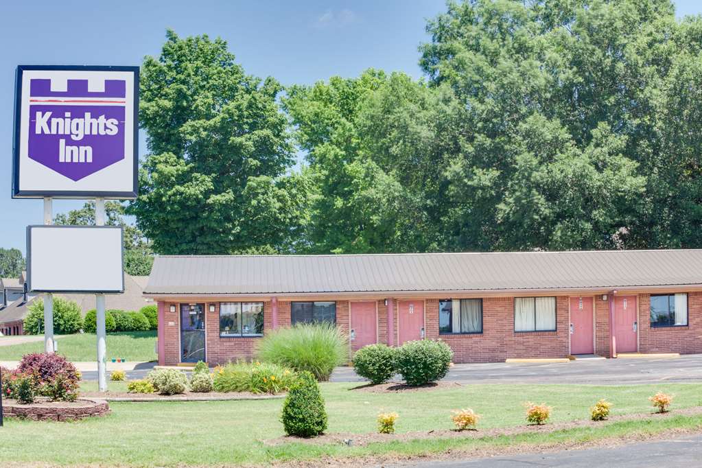 Knights Inn Paris - photo 2