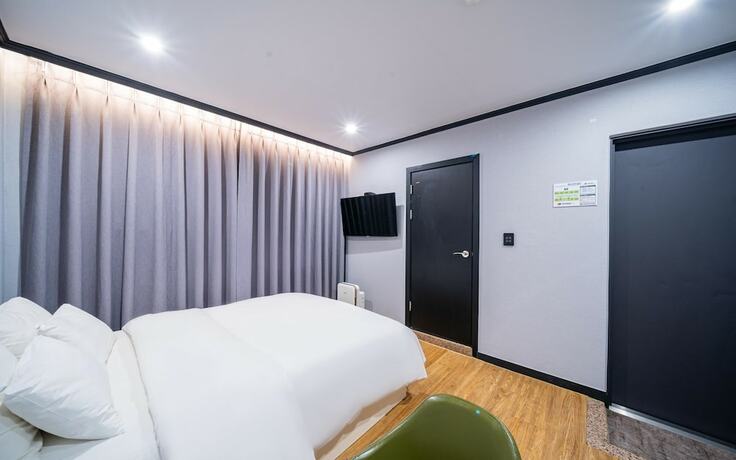 Seongnam Self Check in Hotel PC in Seongnam-Si, South Korea